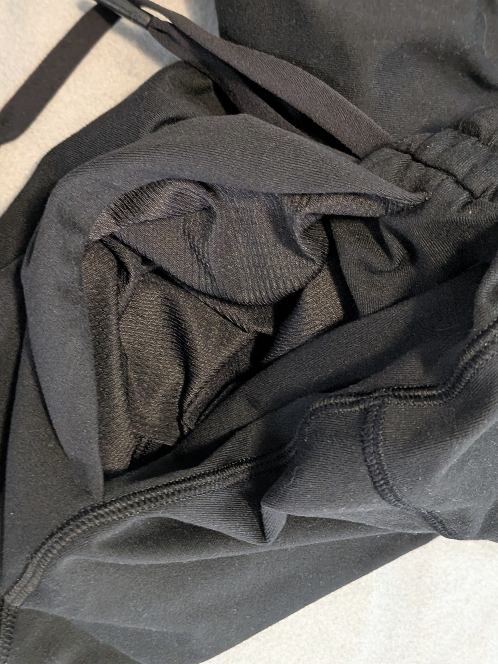 lululemon athletica Men’s Black Drawstring Joggers - Picture 2 of 5